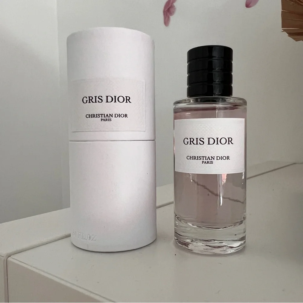 BRAND NEW Dior Montaigne - Gris Dior